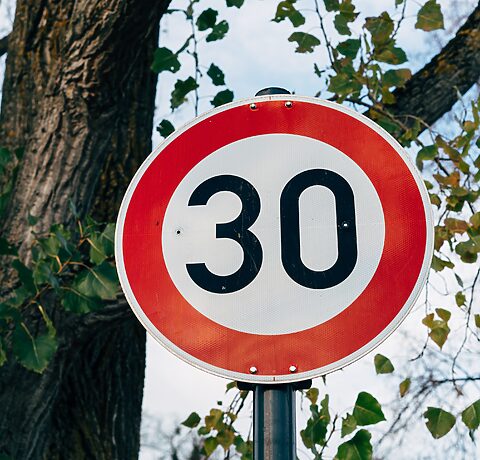 Prędkości na drogach w Polsce